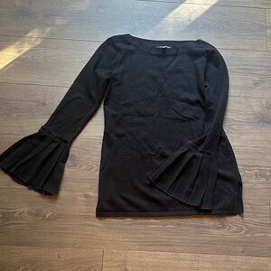 Cable & Gauge Black Long Sleeve top